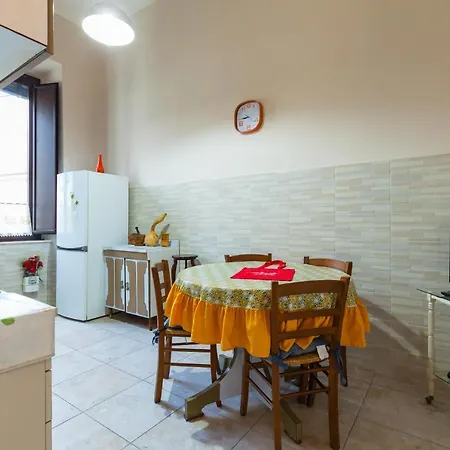 Cairoli - Spacious Close To Central Station * Naples
