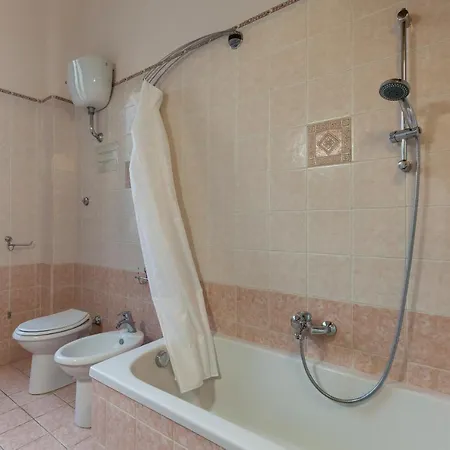 דירה Cairoli - Spacious Close To Central Station
